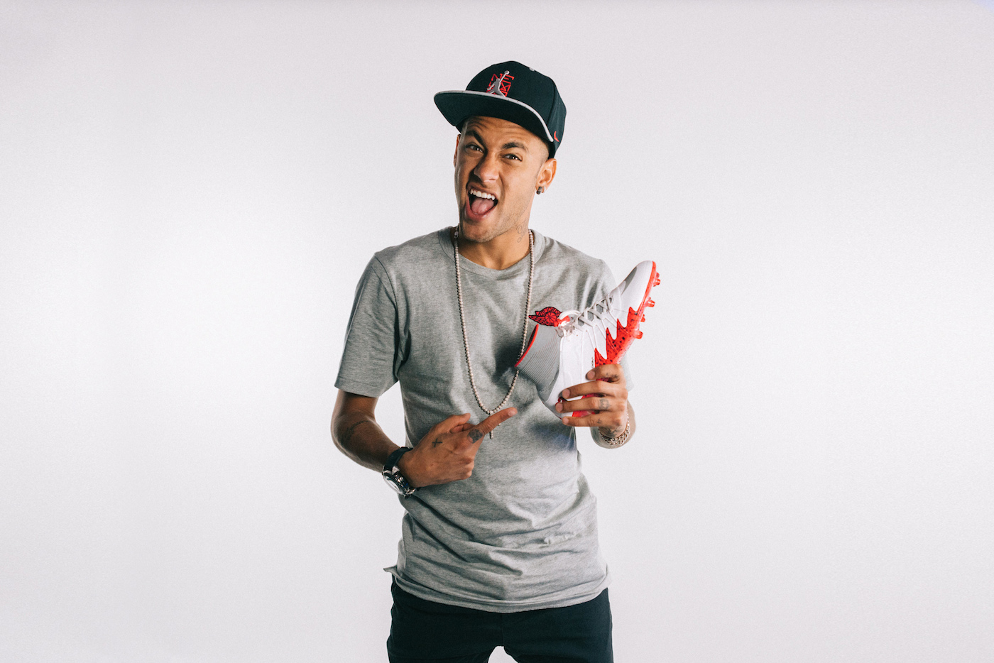 Neymar Jr. y nuevo color de sus Nike Hypervenom - 25 Gramos | Gramos