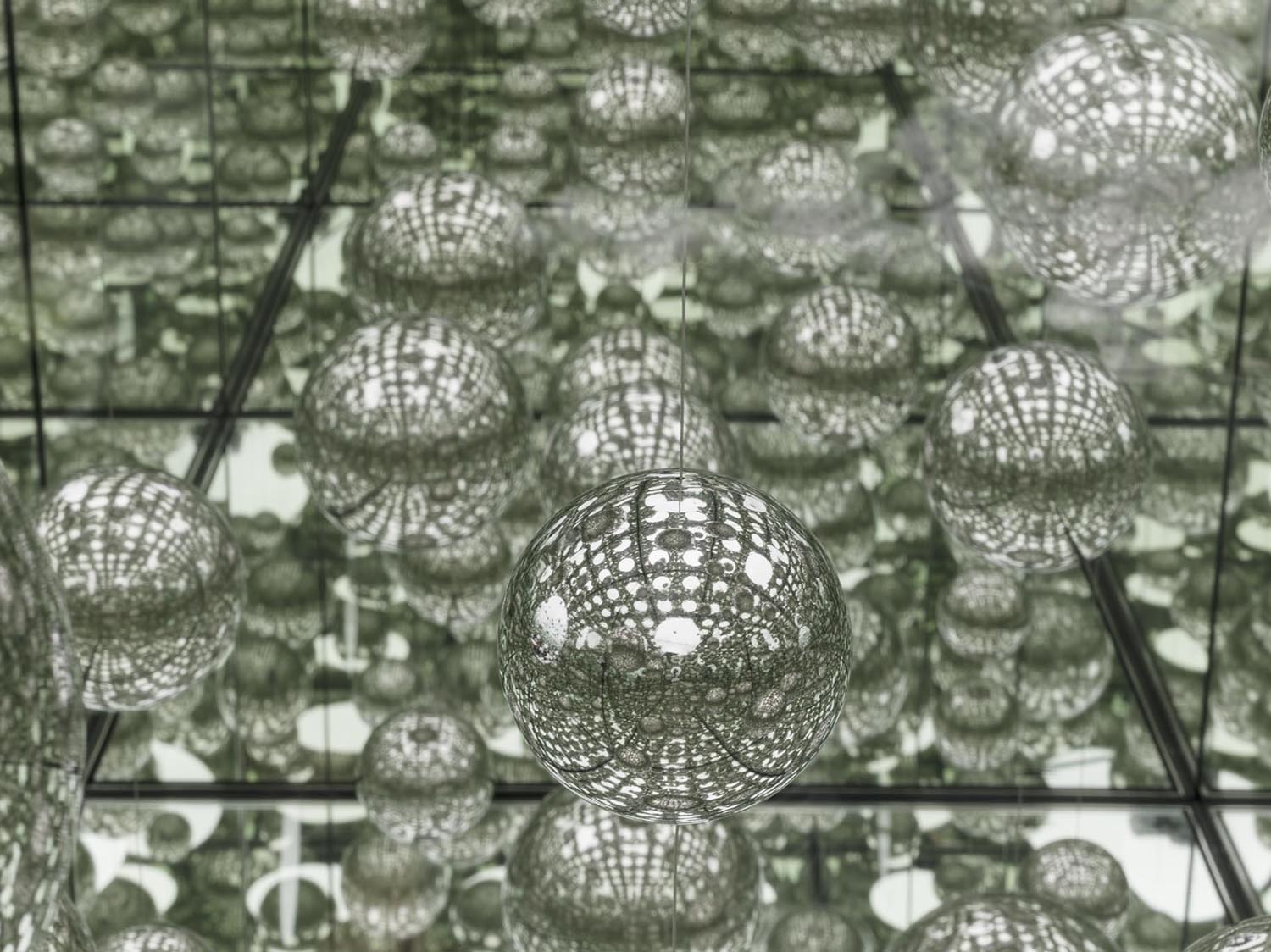 Yayoi Kusama wndr museum 25 Gramos 25 Gramos