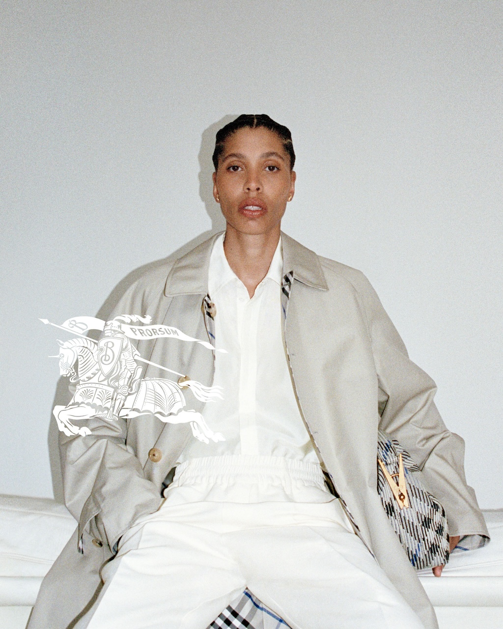 burberry lanza una nueva coleccion de burberry classics 25gramos 4