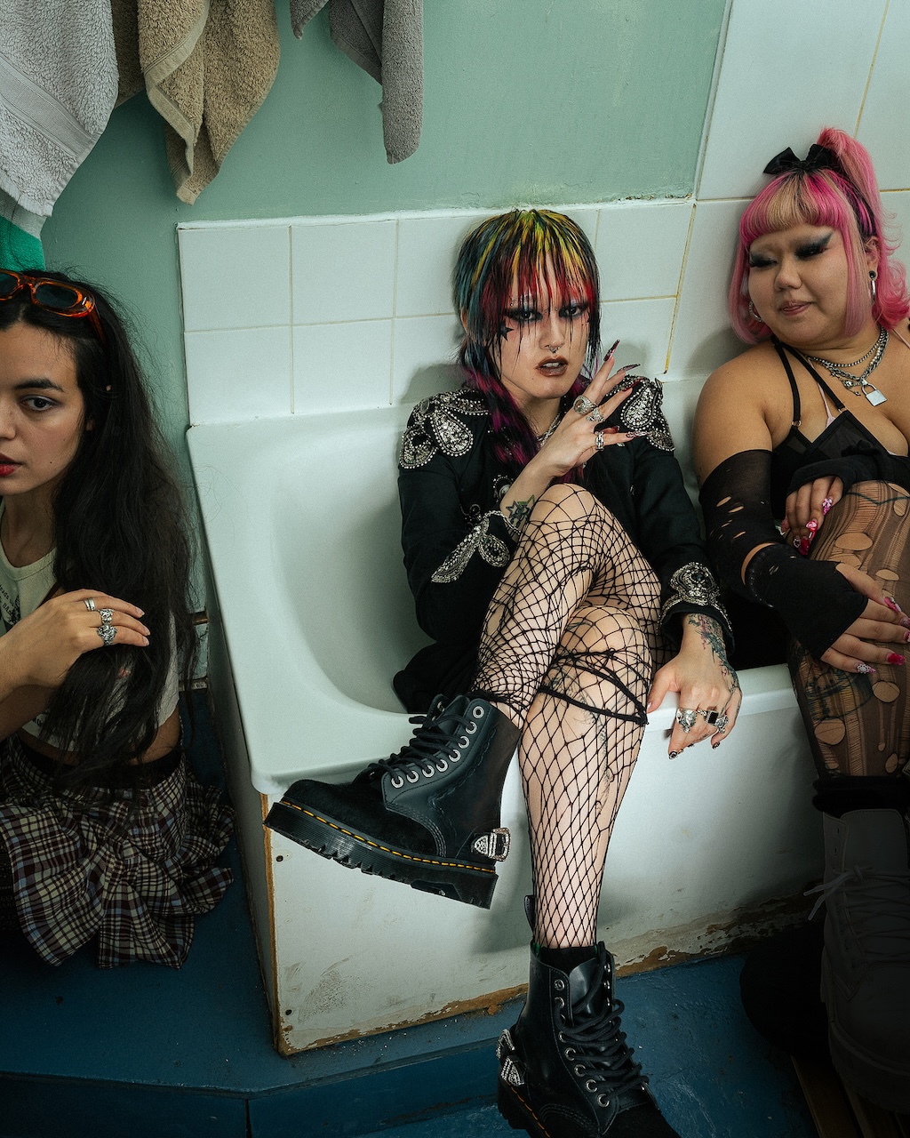 dr martens se reune con the great fog para una segunda colaboracion 25gramos 3