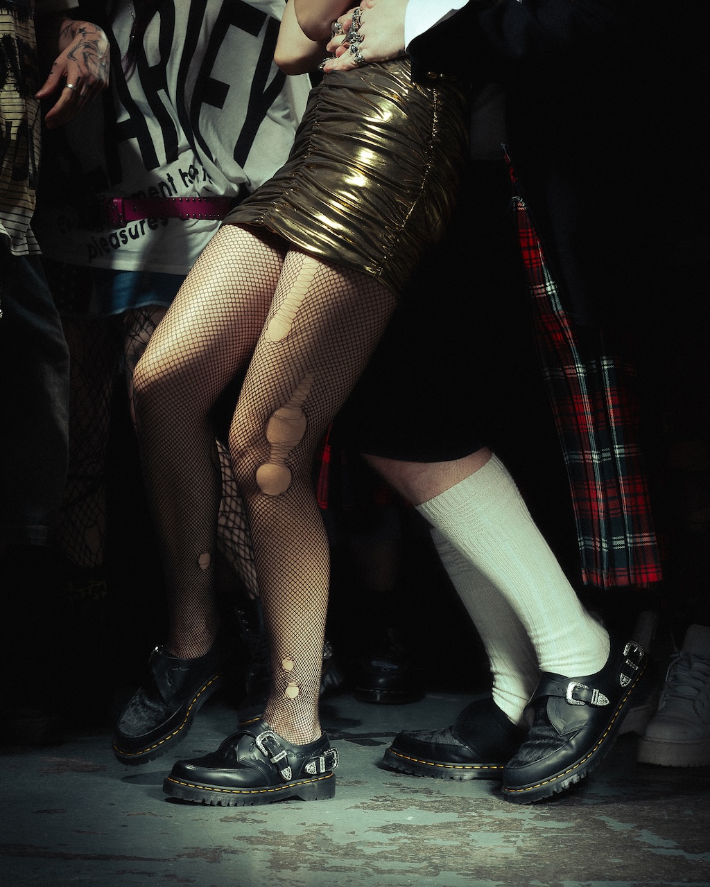 dr martens se reune con the great fog para una segunda colaboracion 25gramos 5