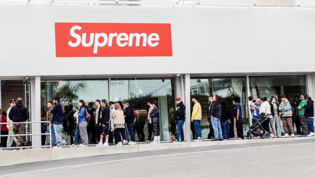 essilorluxottica compra supreme 25gramos 2