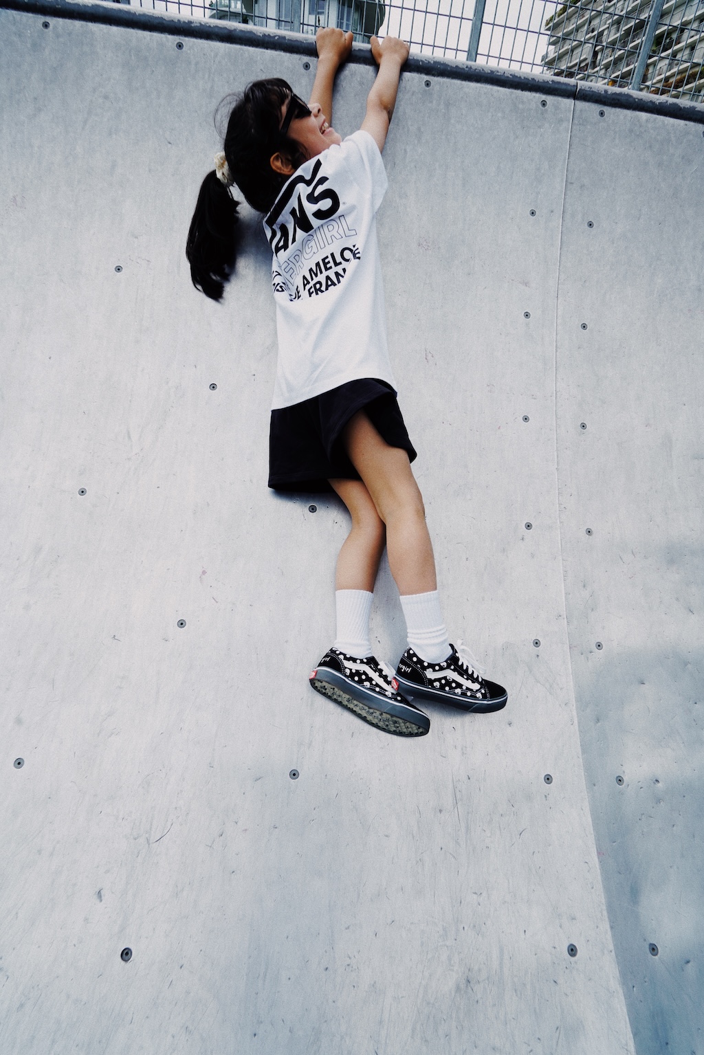 vans anuncia una nueva colaboracion junto a papergirl 25gramos 6