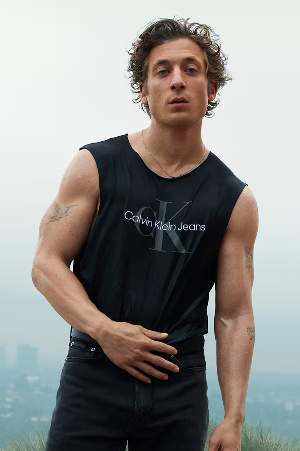 jeremy allen white vuelve a protagonizar una campana de calvin klein 25gramos 3