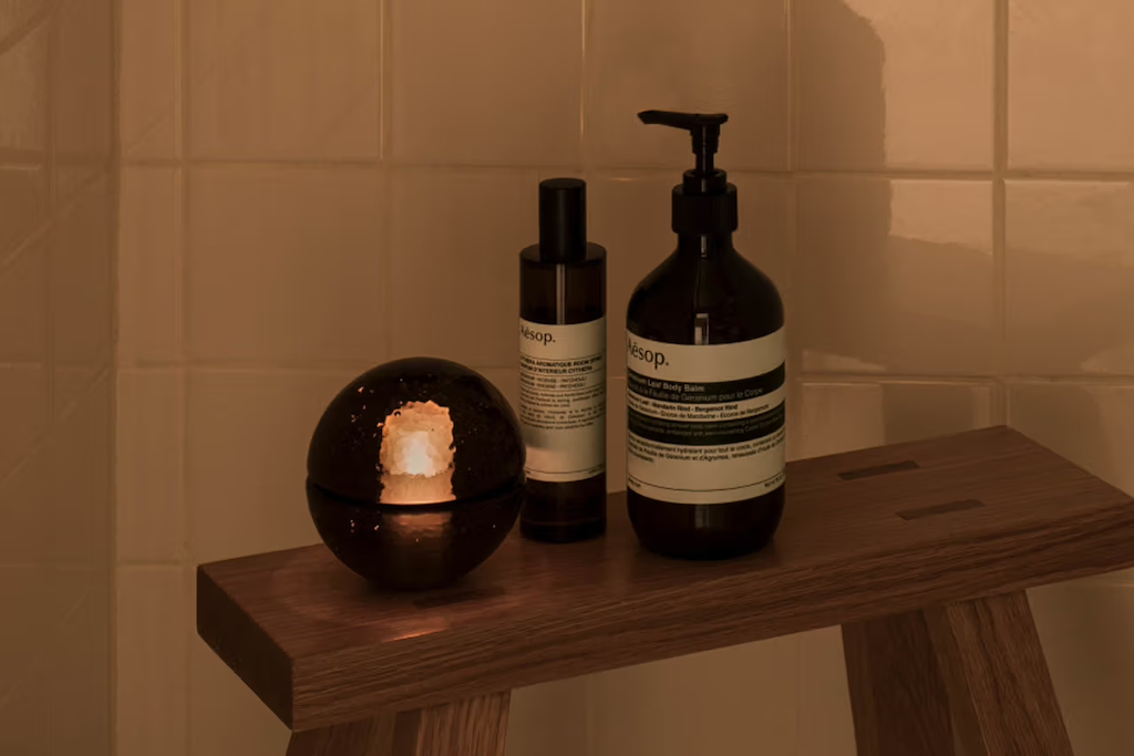 aesop se alia con bocci para disenar una lampara de mesa 25gramos 1
