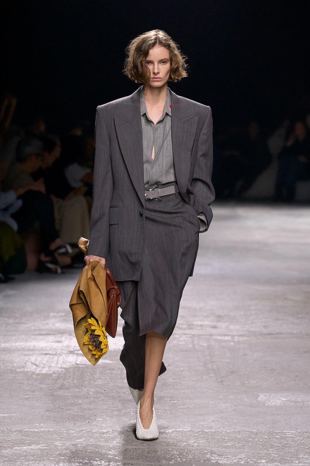 bottega veneta reivindica la aventura del dia a dia en su nueva coleccion ss25 25gramos 10