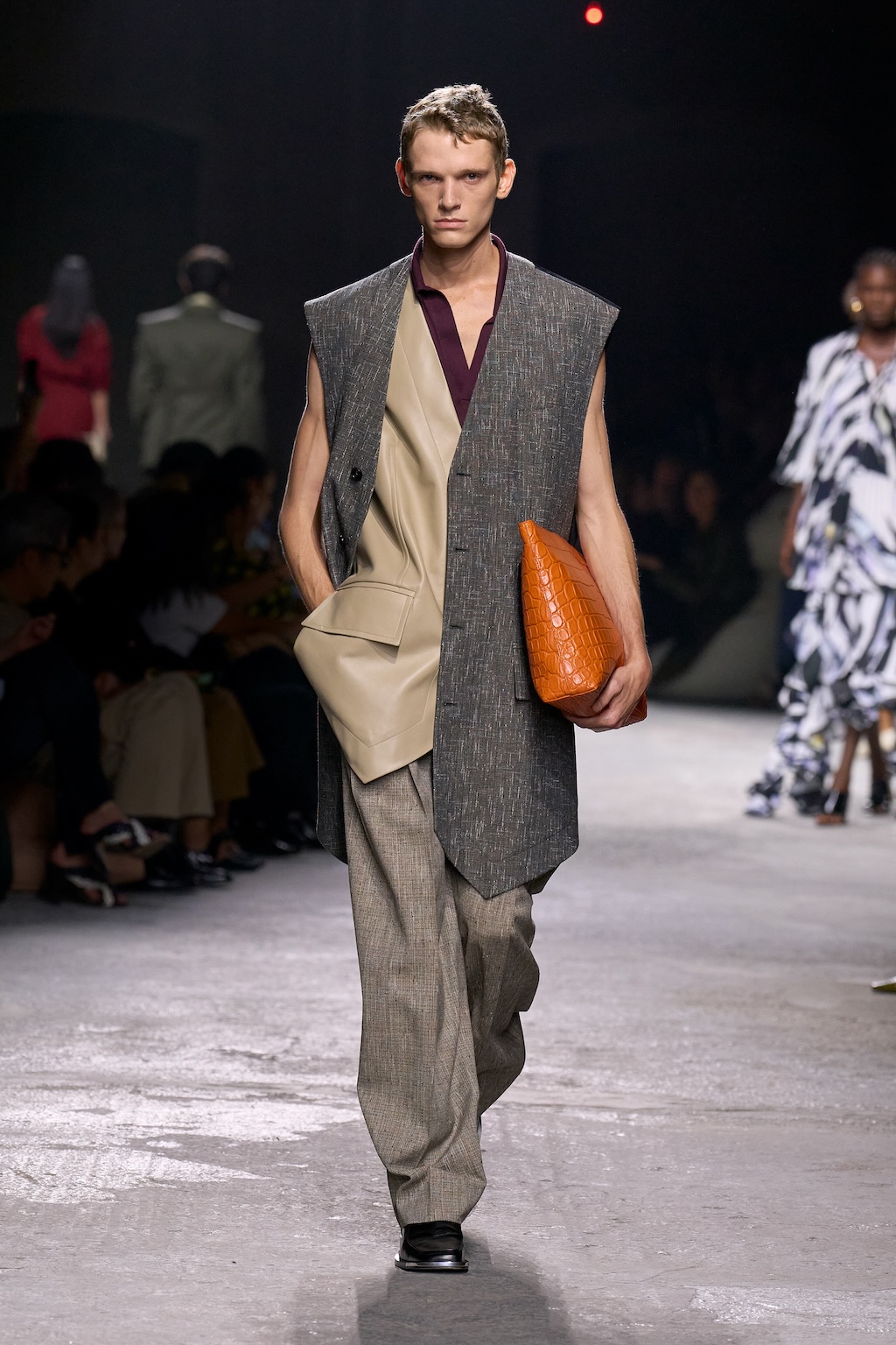 bottega veneta reivindica la aventura del dia a dia en su nueva coleccion ss25 25gramos 7