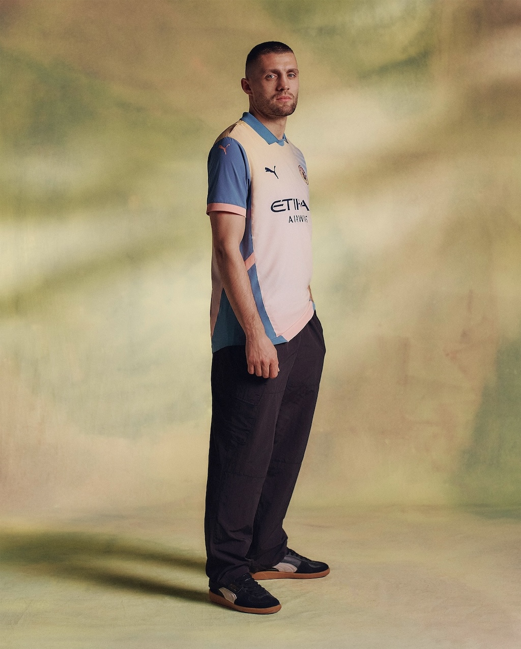 definitely city es la nueva coleccion del manchester city desarrollada junto a noel gallagher 25gramos 1