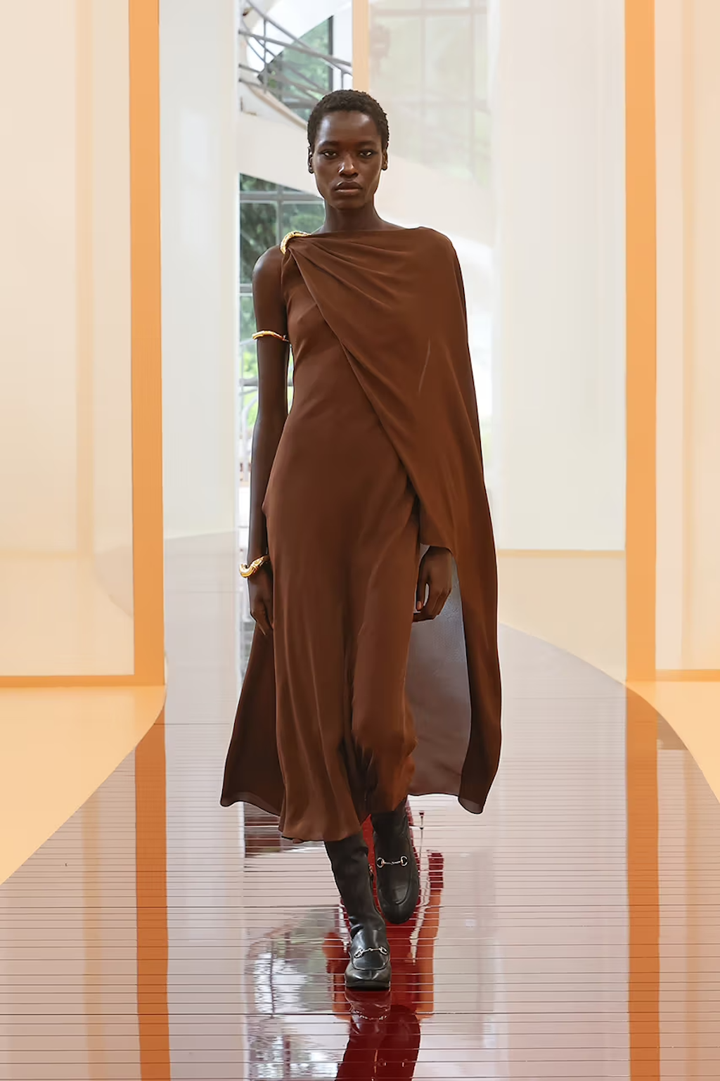 gucci se sumerge en el patrimonio en su ultima coleccion ss25 25gramos 5