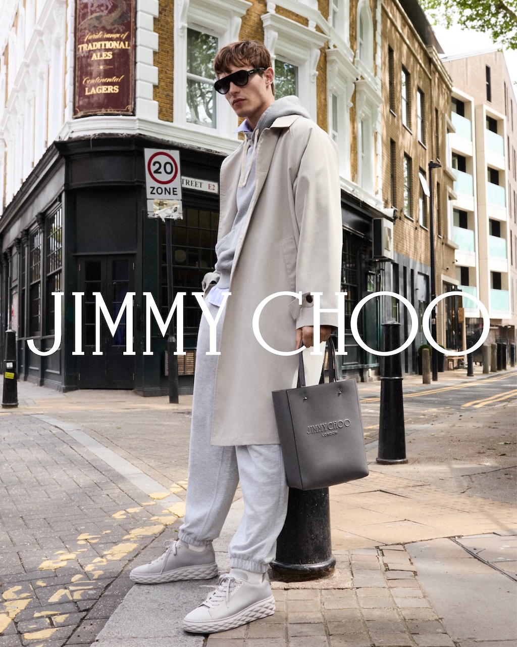 jimmy choo desvela su nueva campana masculina para otono 2024 25gramos 4