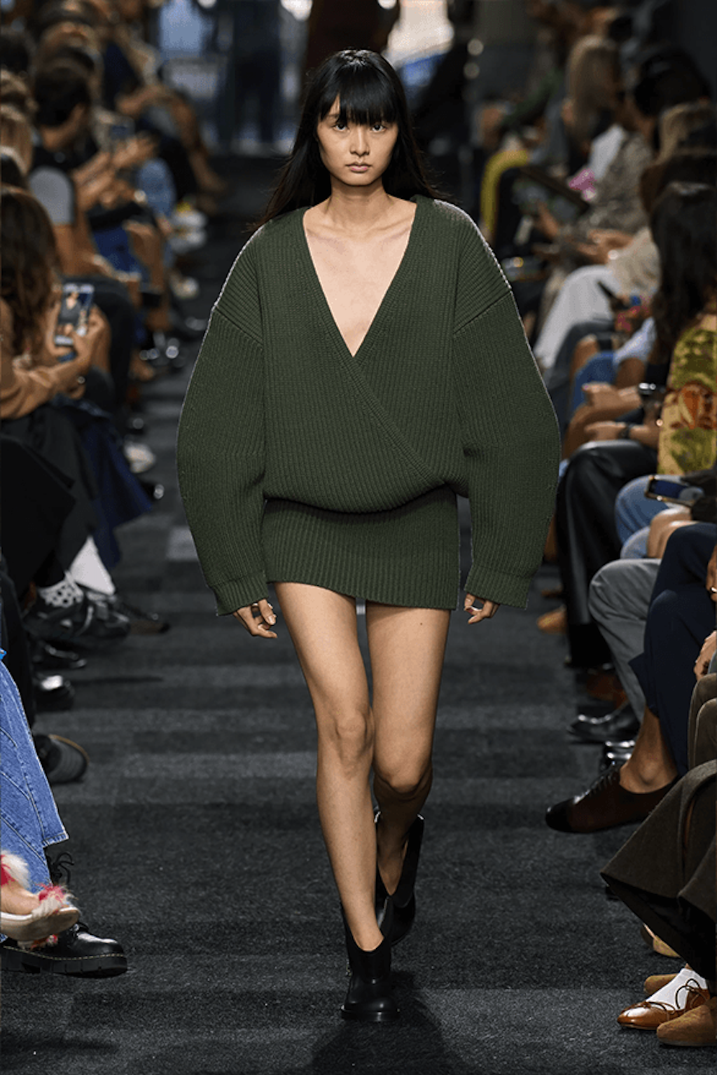 jw anderson presenta en londres sus nuevas propuestas para primavera verano 2025 25gramos 12