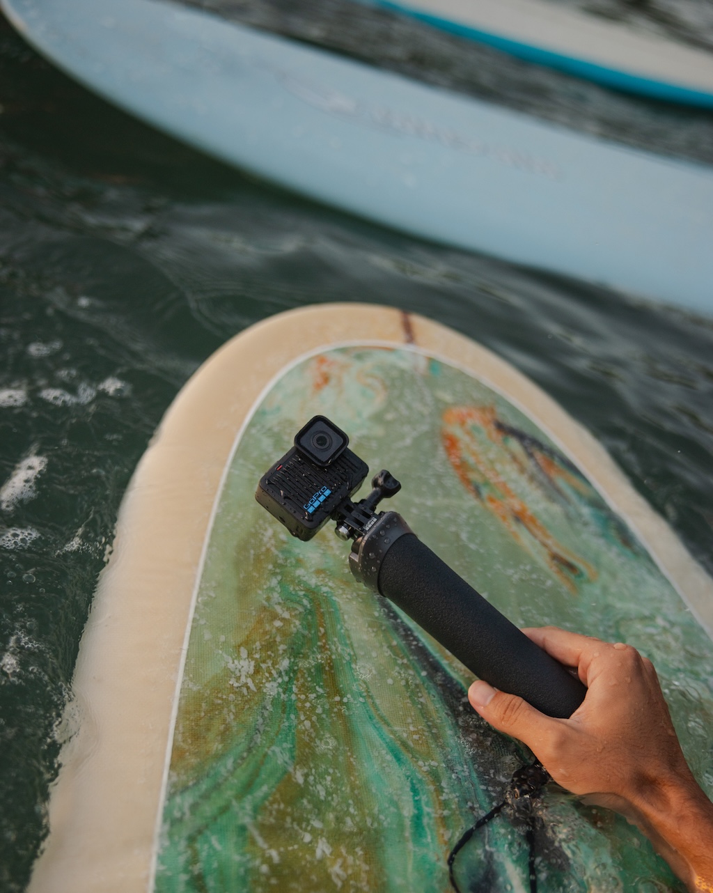 la nueva gopro es su camara mas pequena hasta la fecha 25gramos 4