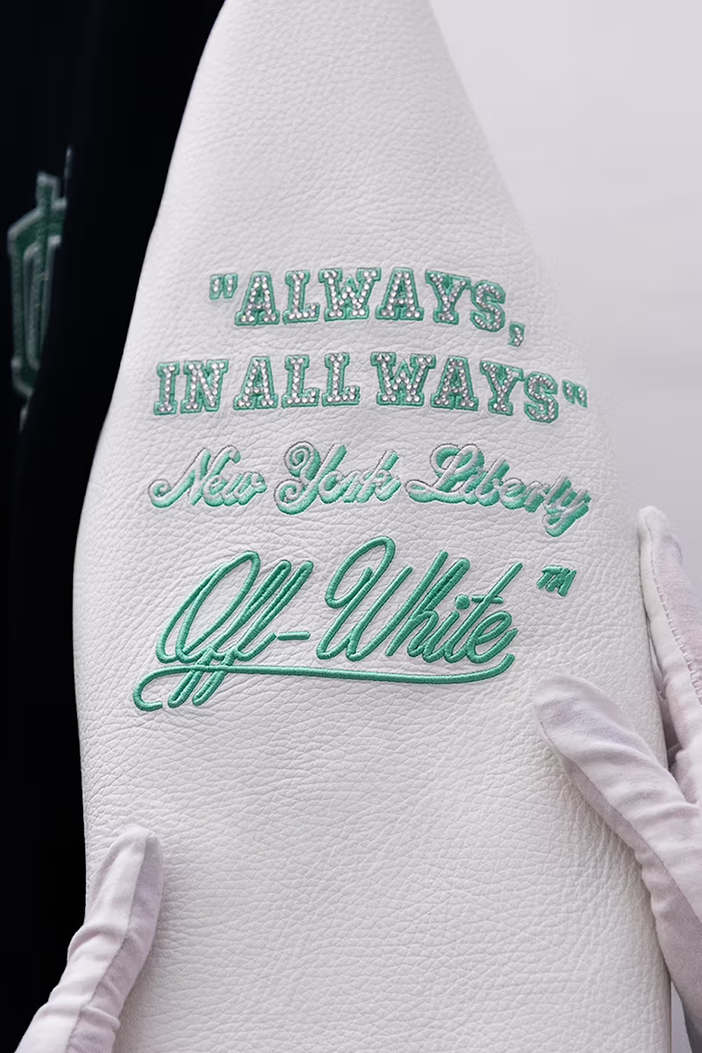 off white se asocia con los new york liberty de la wnba 25gramos 5