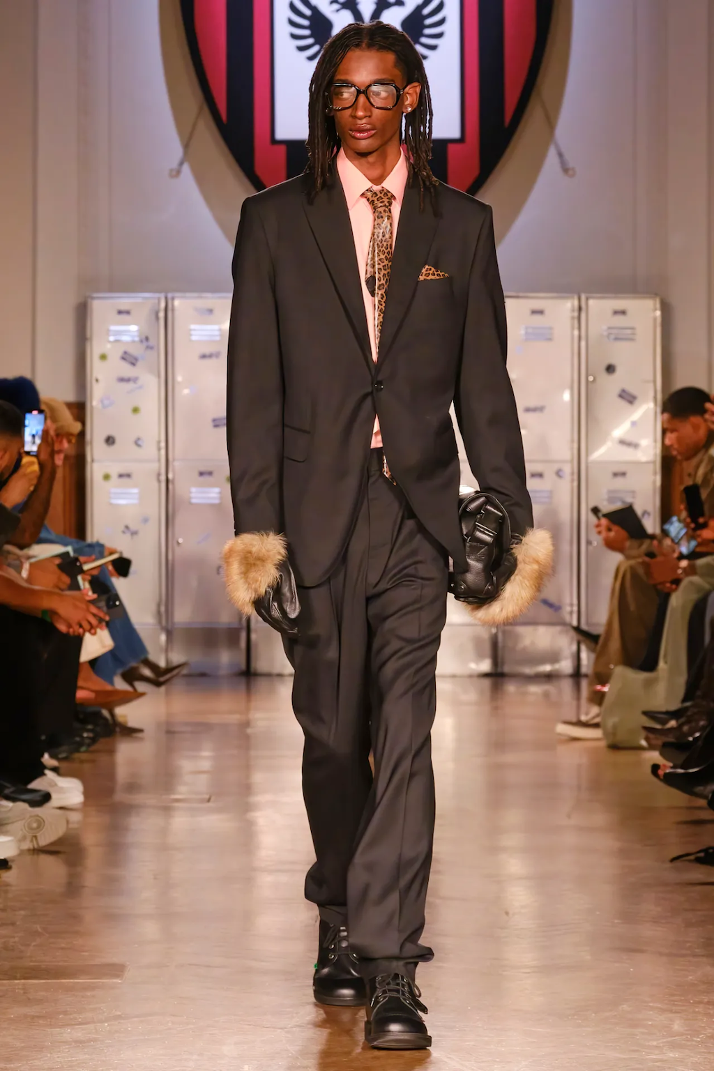 skepta cierra la semana de la moda de londres con su segundo desfile para mains 25gramos 15