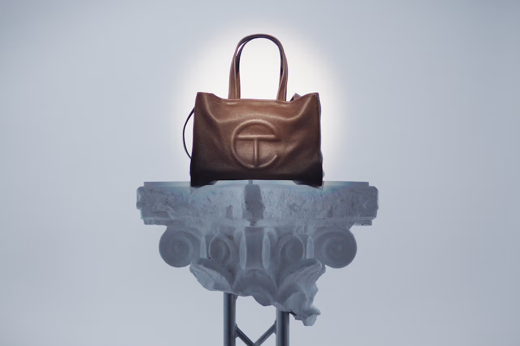 telfar lanza su primer bolso fabricado en piel 25gramos 2
