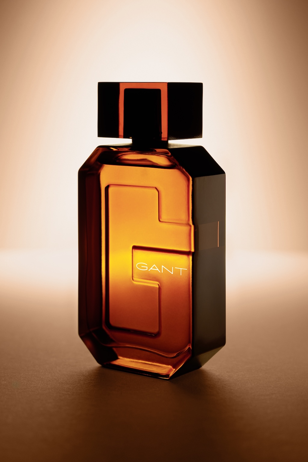 GANT presenta IVY y 1949 sus nuevas fragancias masculinas 25gramos 3