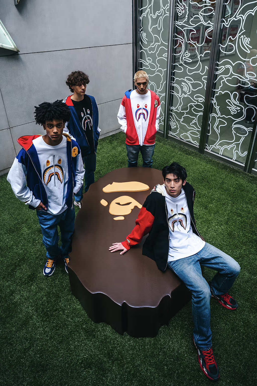 bape celebra el 20o aniversario de su iconica sudadera con nuevos lanzamientos 25gramos 4