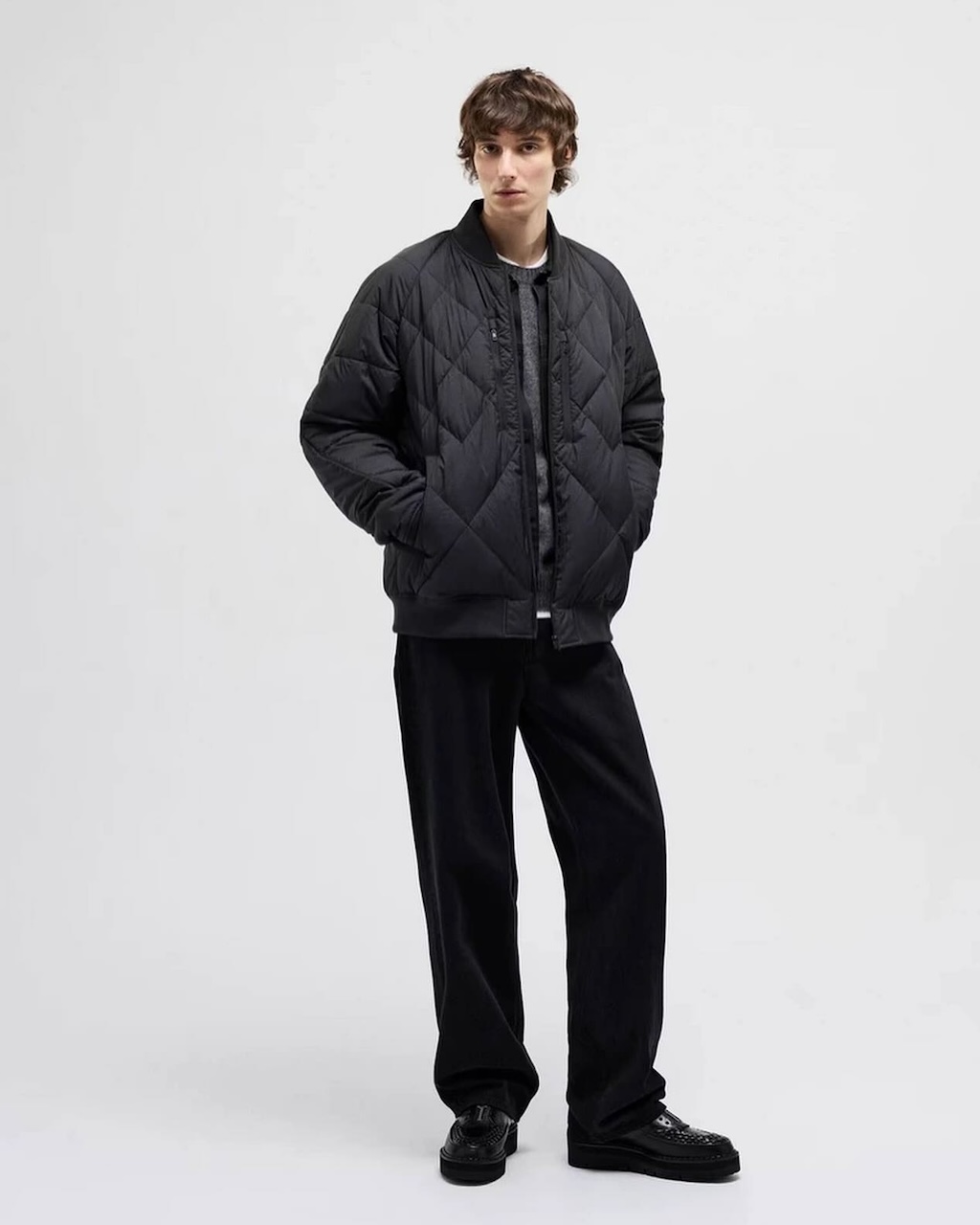la ultima colaboracion entre uniqlo y white mountaineering es una chaqueta completamente reciclada 25gramos 3