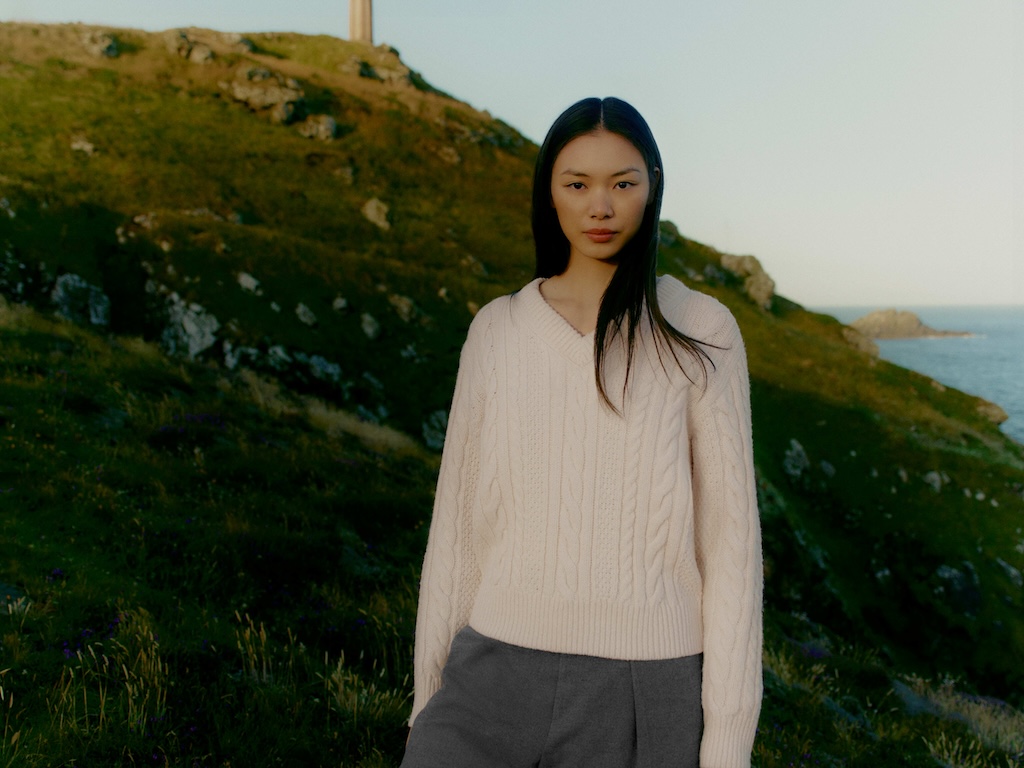 uniqlo y jw anderson lanzan su coleccion de otono invierno 2024 25gramos 4