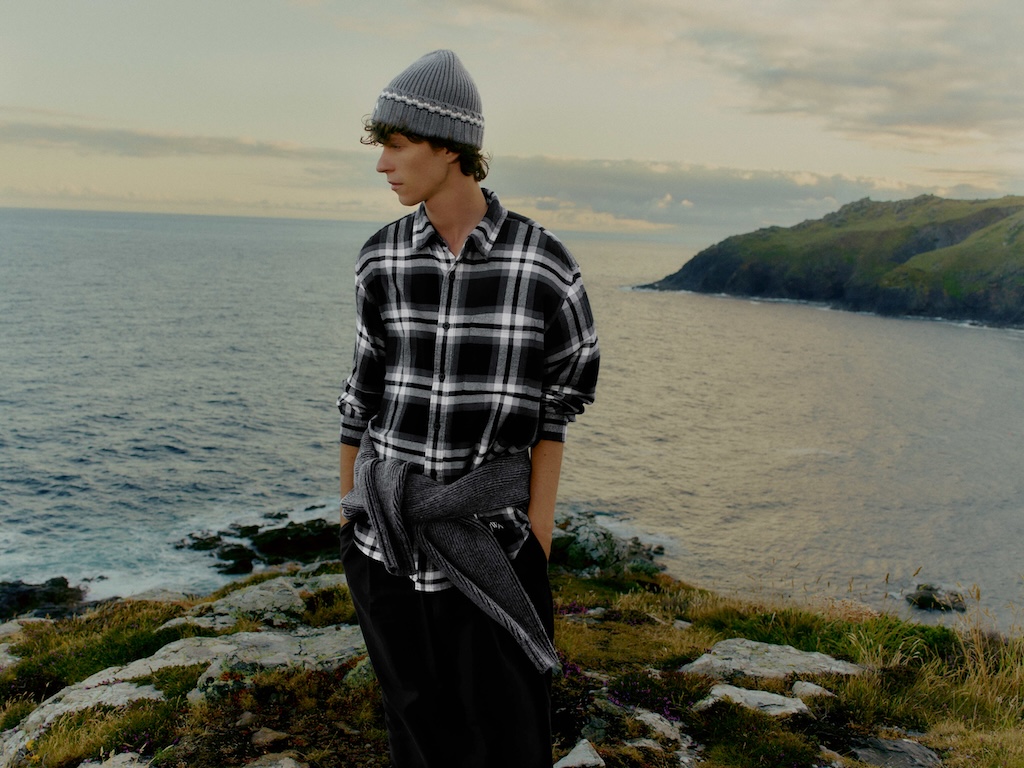uniqlo y jw anderson lanzan su coleccion de otono invierno 2024 25gramos 5
