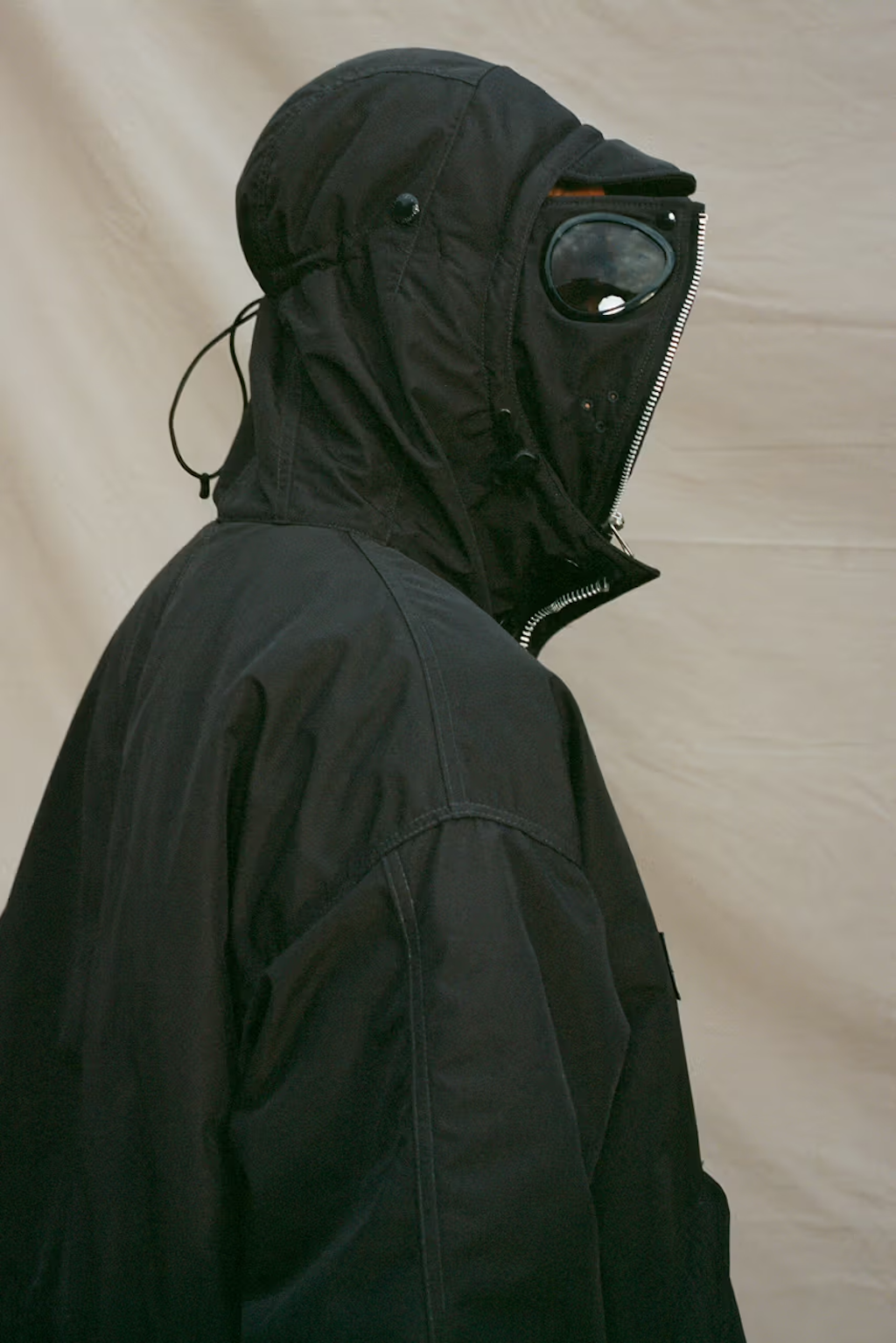 c p company y junya watanabe vuelven a reimaginar la parka 25gramos 2