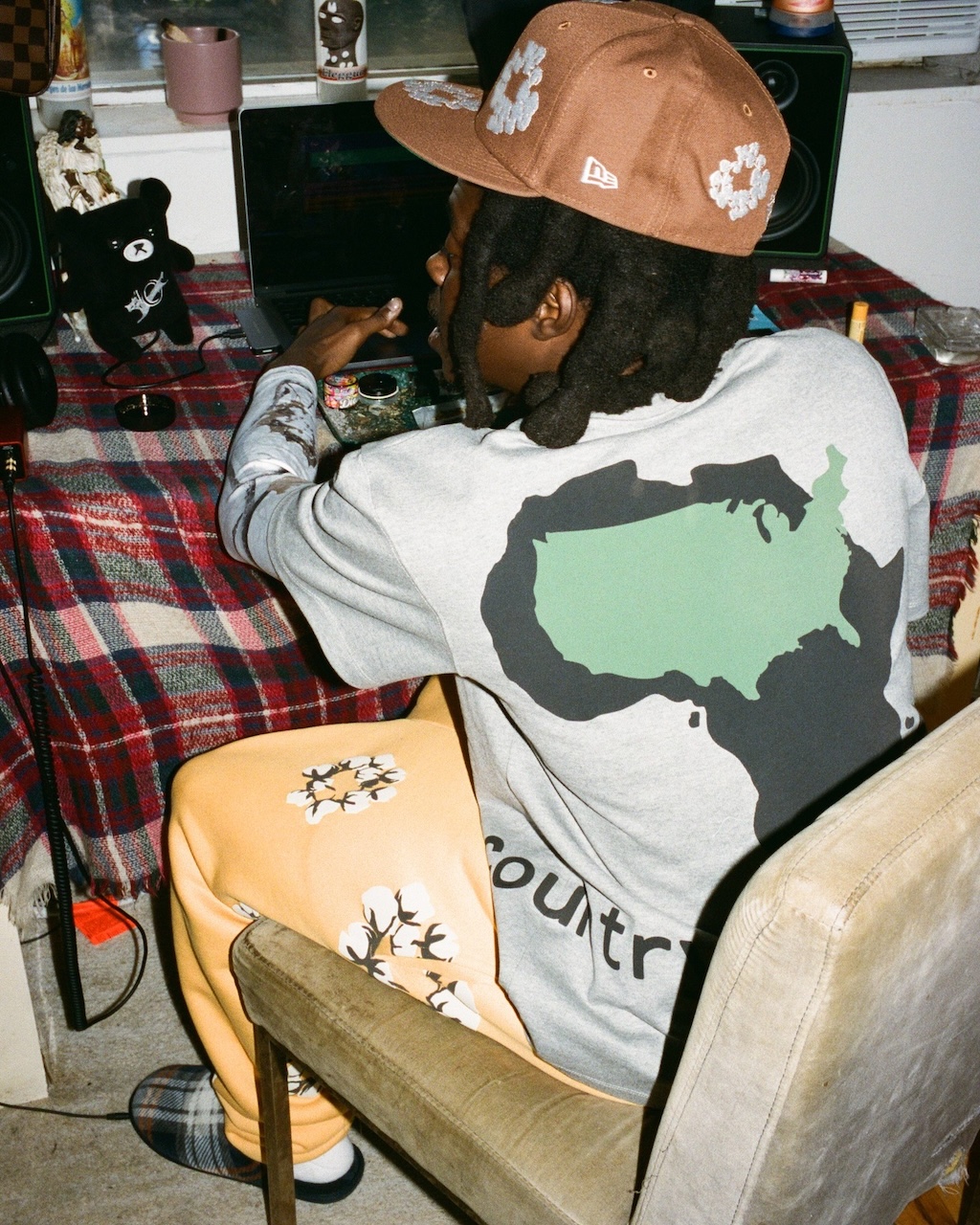 denim tears y cactus plant flea market exploran la identidad racial americana en su ultima coleccion 25gramos 7