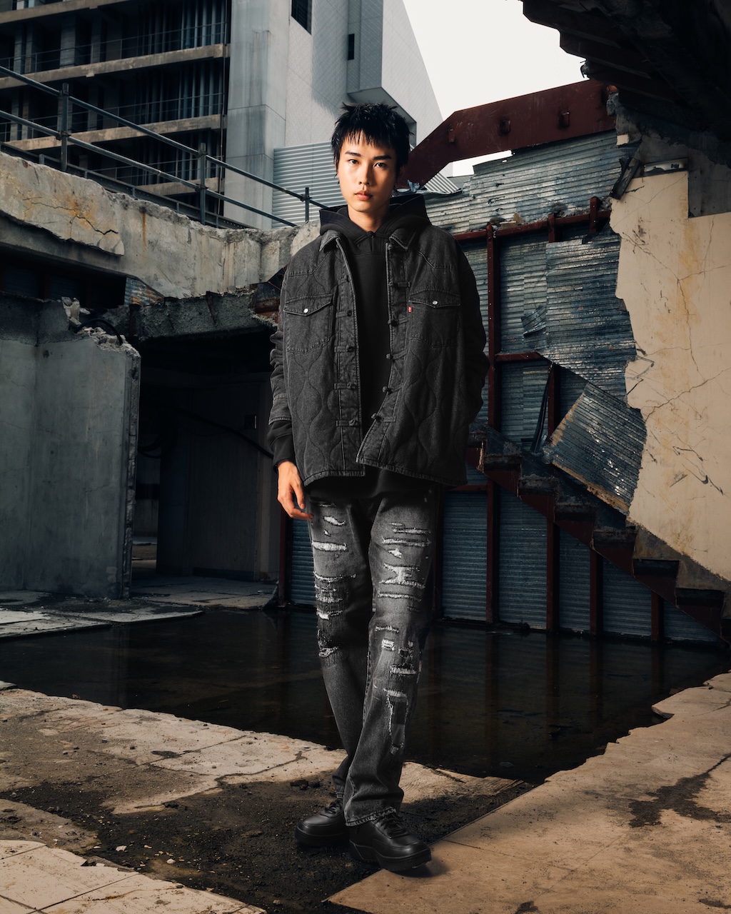 el negro es el protagonista de la nueva coleccion de levis junto a clot 25gramos 2
