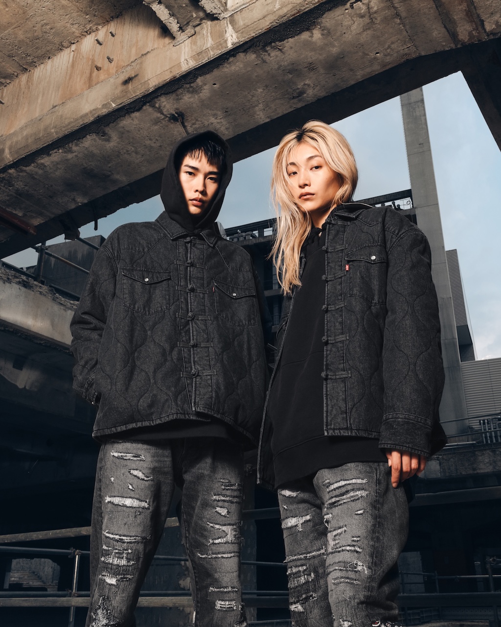 el negro es el protagonista de la nueva coleccion de levis junto a clot 25gramos 7