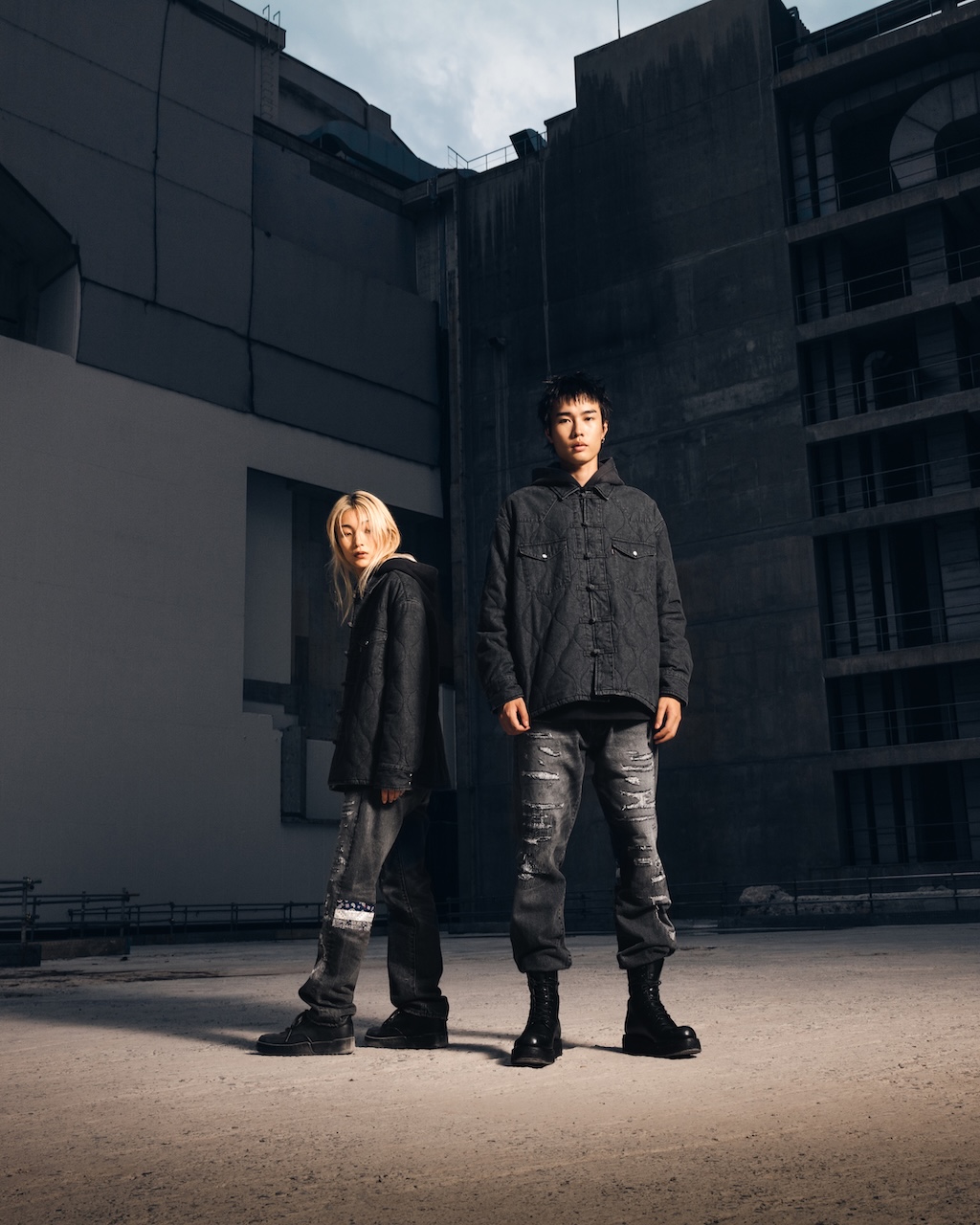 el negro es el protagonista de la nueva coleccion de levis junto a clot 25gramos 8