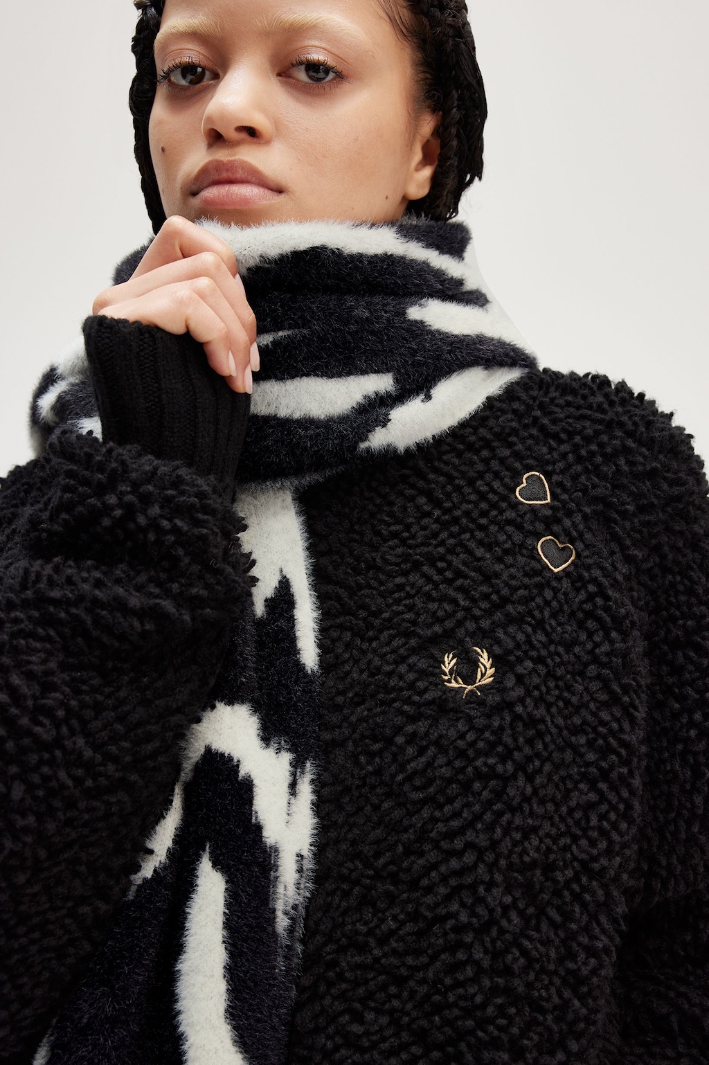 fred perry lanza una nueva coleccion junto a la fundacion de amy winehouse 25gramos 2