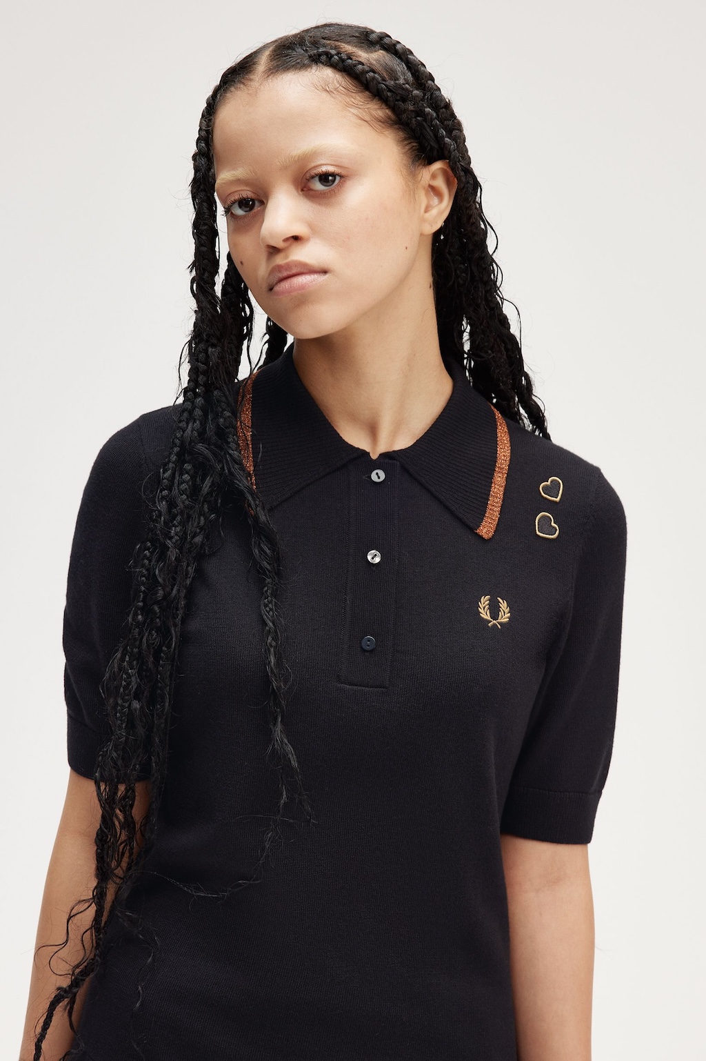 fred perry lanza una nueva coleccion junto a la fundacion de amy winehouse 25gramos 9