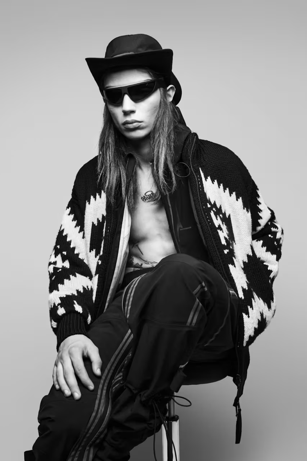 haider ackermann se estrena como director creativo de canada goose con su nueva coleccion snow goose by canada goose 25gramos 4
