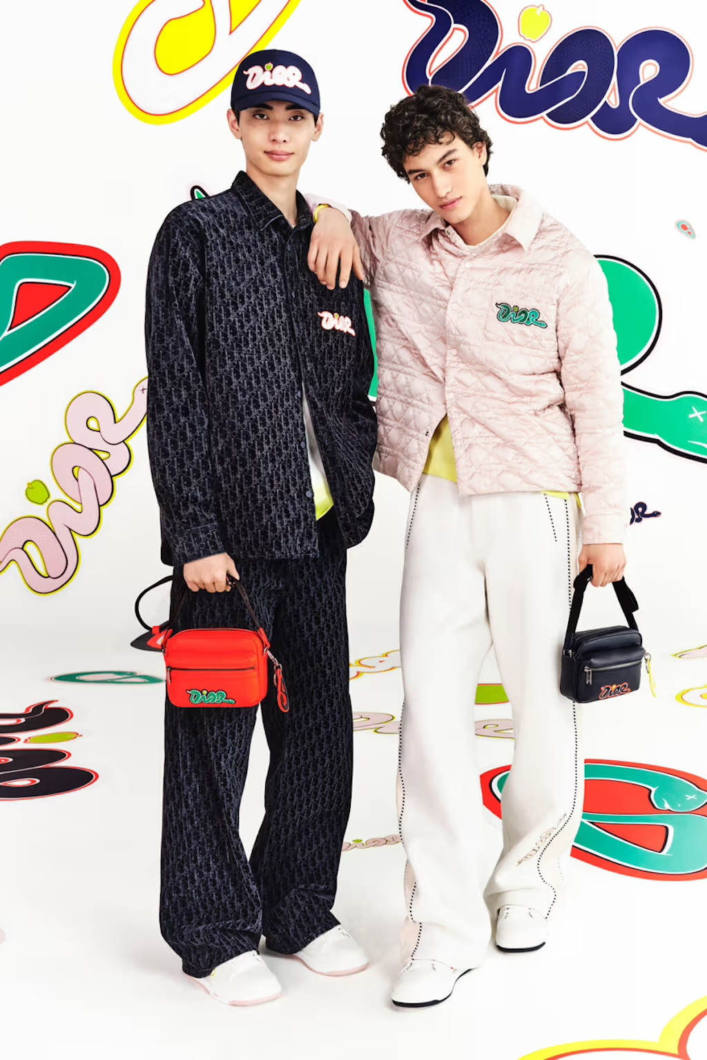 kaws y kim jones se reunen en una nueva coleccion para dior 25gramos 1