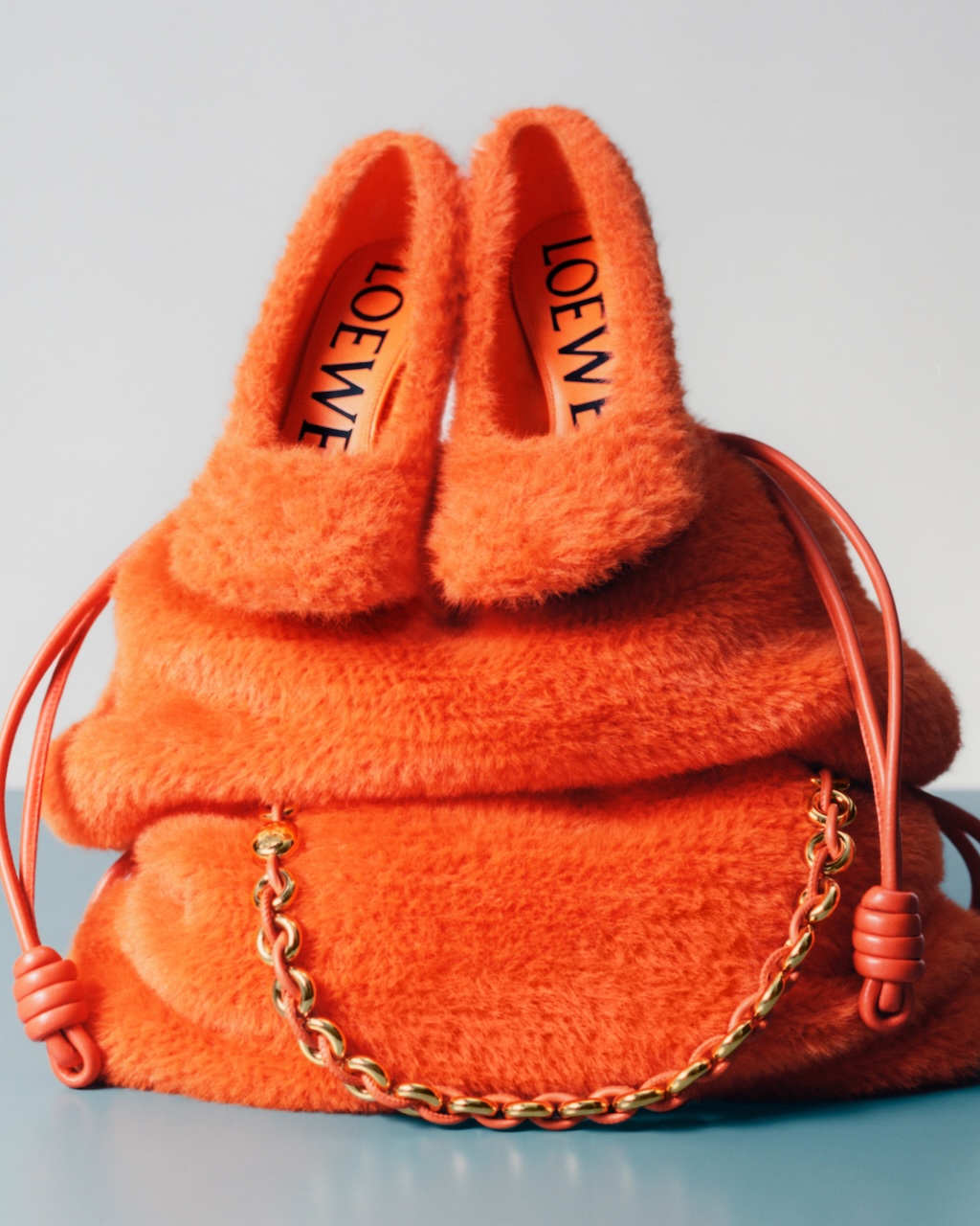 loewe revela su coleccion holidays en colaboracion con suna fujita 25gramos 7