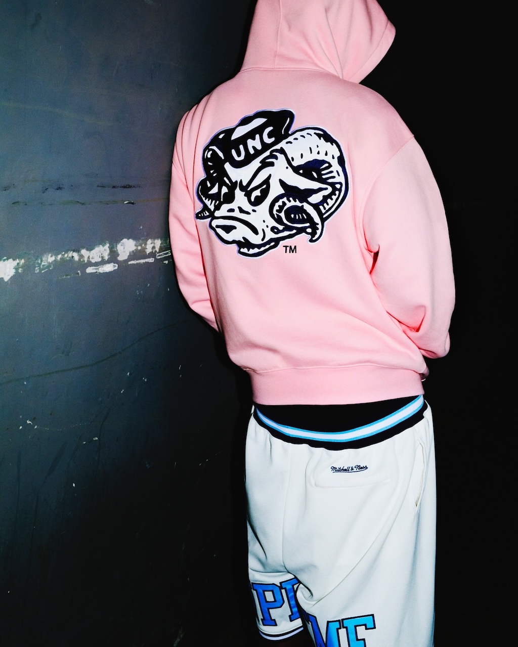 supreme y mitchell ness vuelven a la universidad en su nueva coleccion para la ncaa 25gramos 5