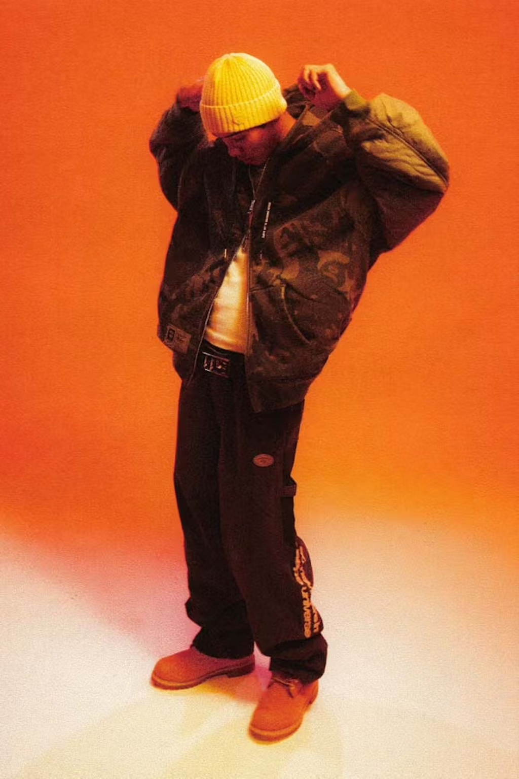aape y alpha industries fusionan inspiracion militar y streetwear en su ultima colaboracion 25gramos 5