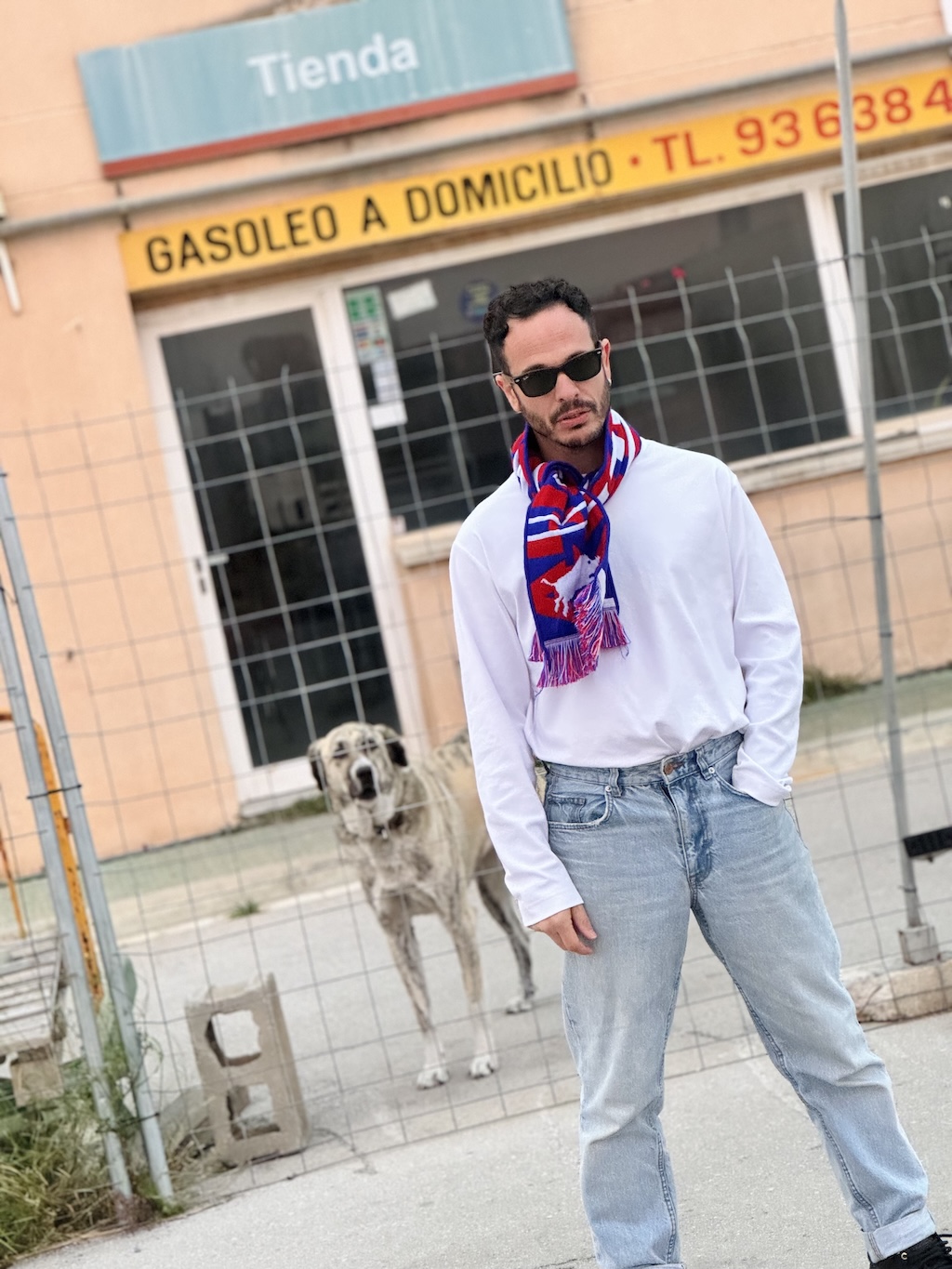 alizzz amplia el universo de conduccion temeraria con una nueva linea de merch y una pop up efimera 25gramos 2