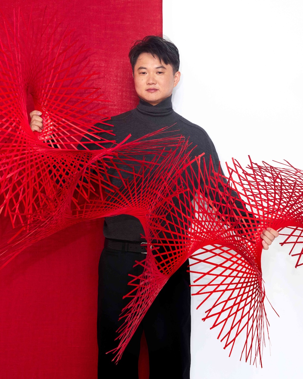 burberry lanza una coleccion junto a qian lihuai celebrando el ano de la serpiente 25gramos 10
