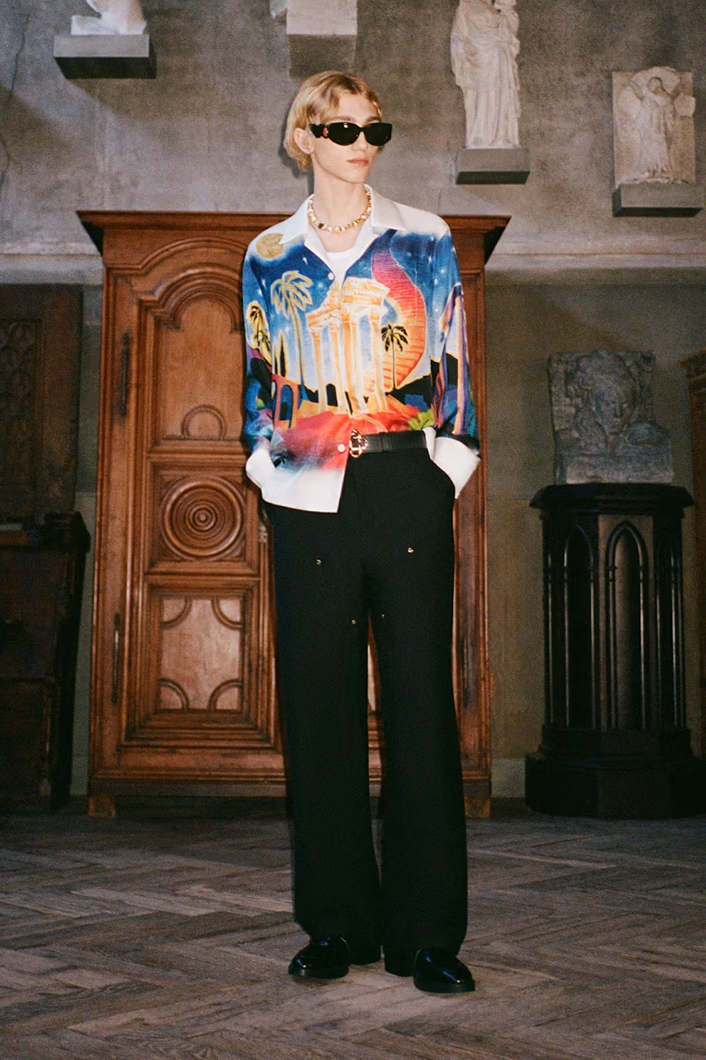 casablanca reinterpreta el imaginario de la antigua grecia en su nueva coleccion resort 25gramos 4