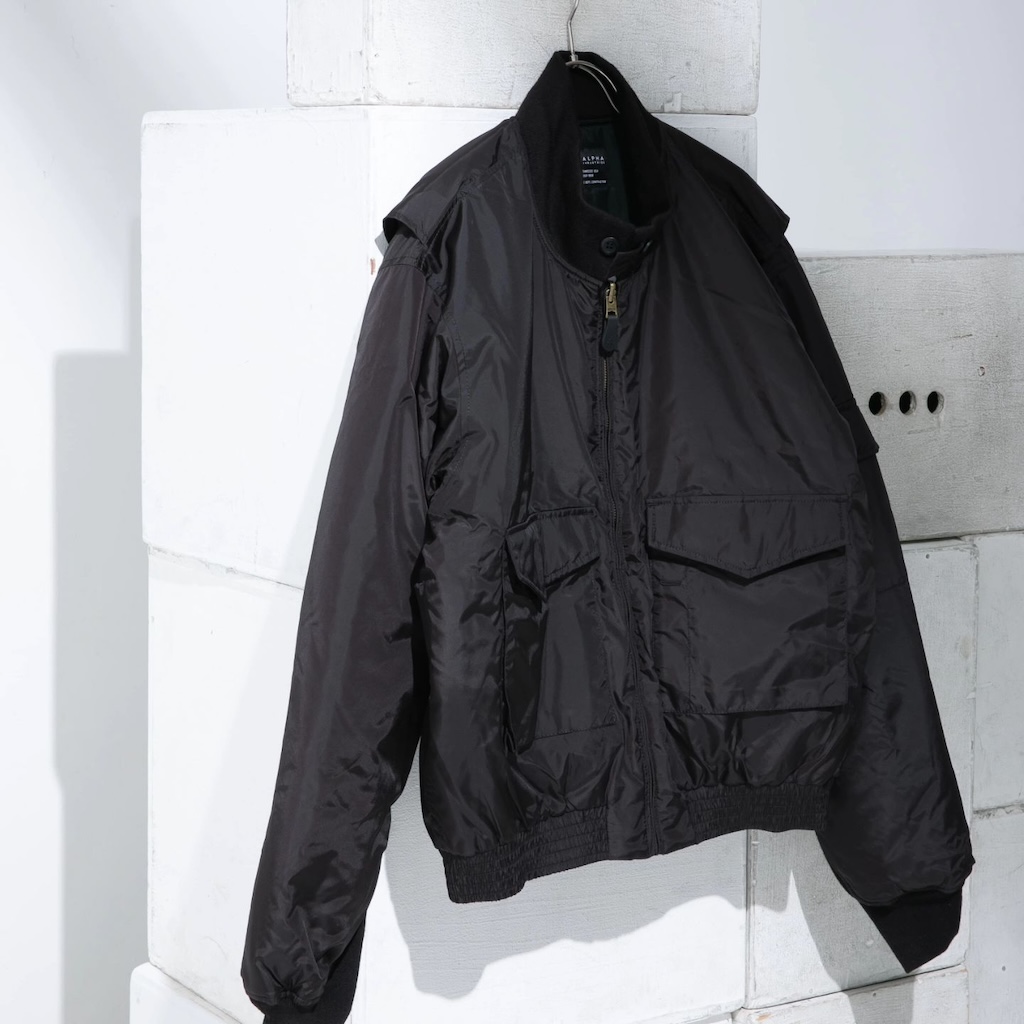 comme des garcons ofrece su propia version de la ma 1 de alpha industries 25gramos 1