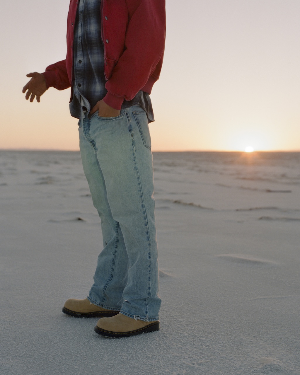dr martens y stussy recuperan la bota 2295 en su nueva colaboracion 25gramos 7