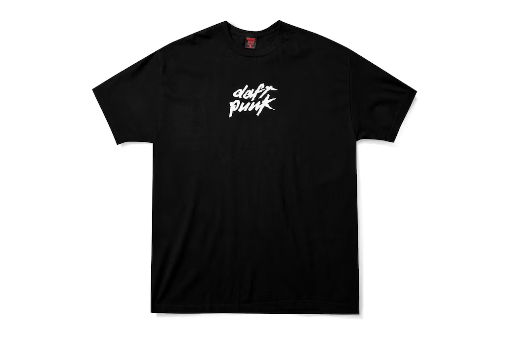 geeks rule celebra la remasterizacion de la pelicula de daft punk y leiji matsumoto con una nueva coleccion 25gramos 1