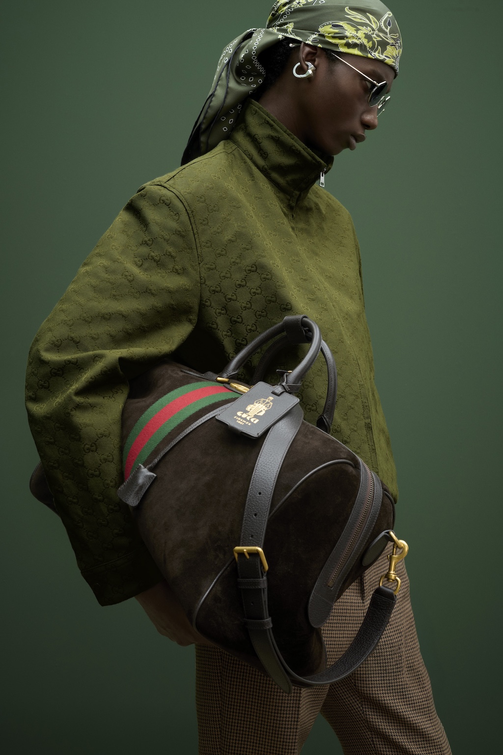 gucci revisita la decada de los 70 en su nueva coleccion pre fall 2025 25gramos 11