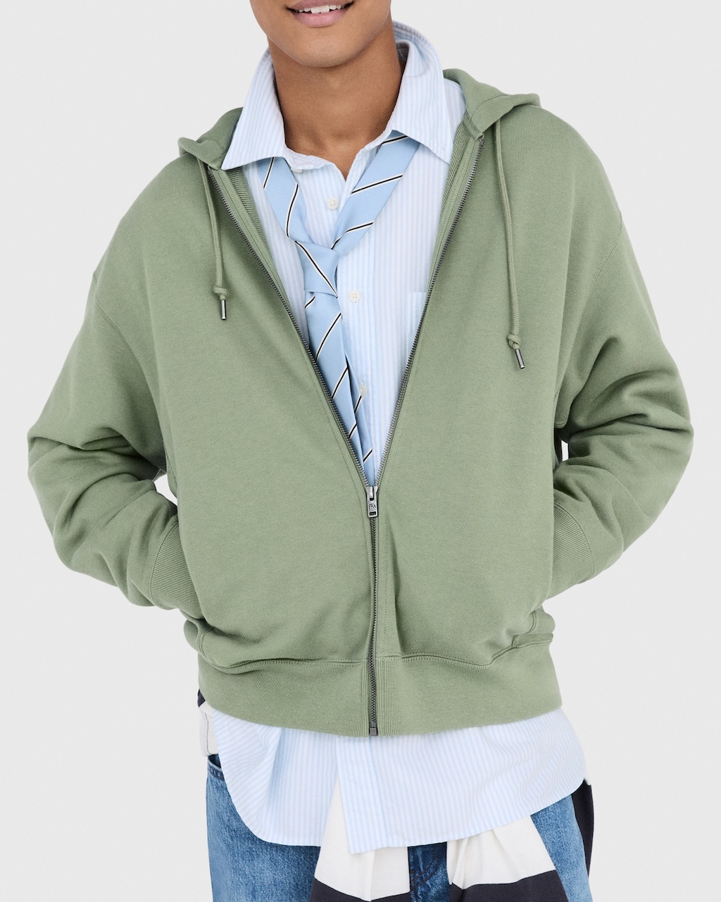 jw anderson y uniqlo presentan su nueva coleccion para primavera verano 2025 25gramos 1
