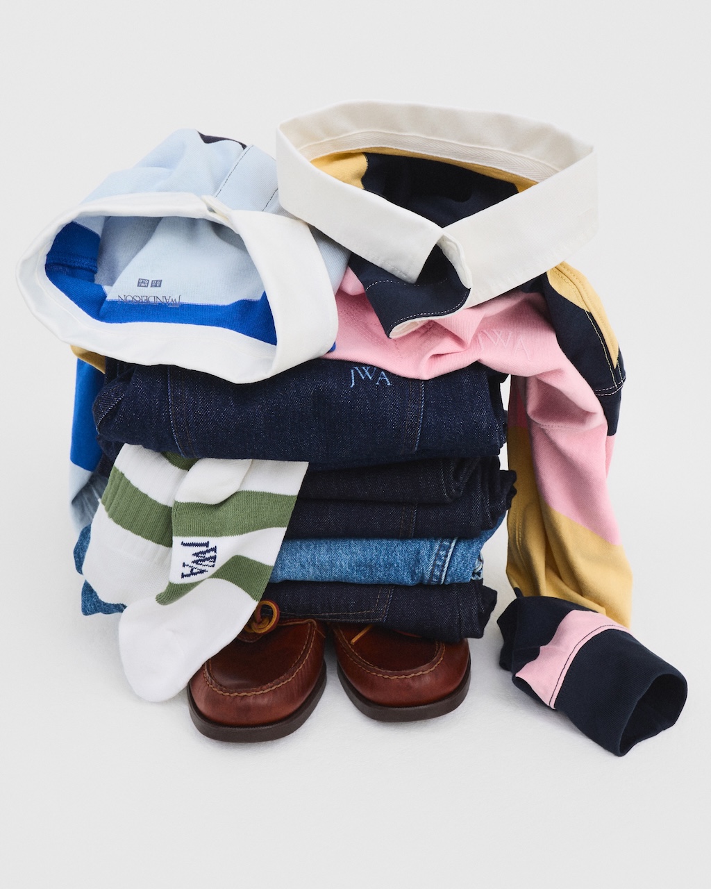 jw anderson y uniqlo presentan su nueva coleccion para primavera verano 2025 25gramos 10