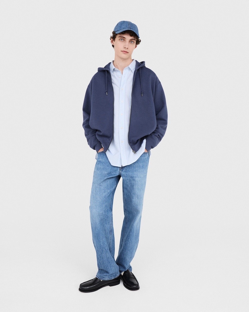 jw anderson y uniqlo presentan su nueva coleccion para primavera verano 2025 25gramos 9