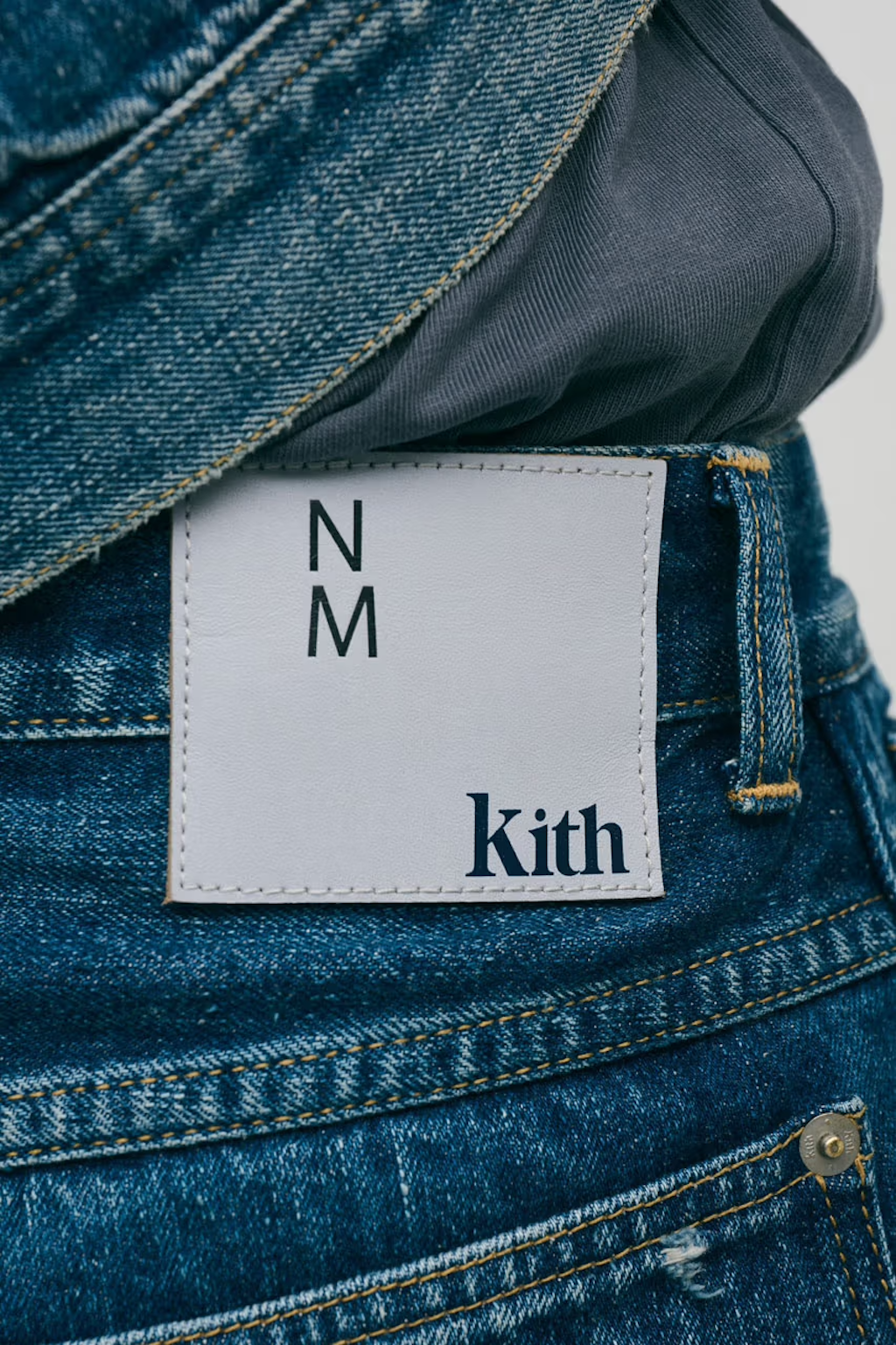 kith da comienzo a una nueva colaboracion junto a new manual 25gramos 6