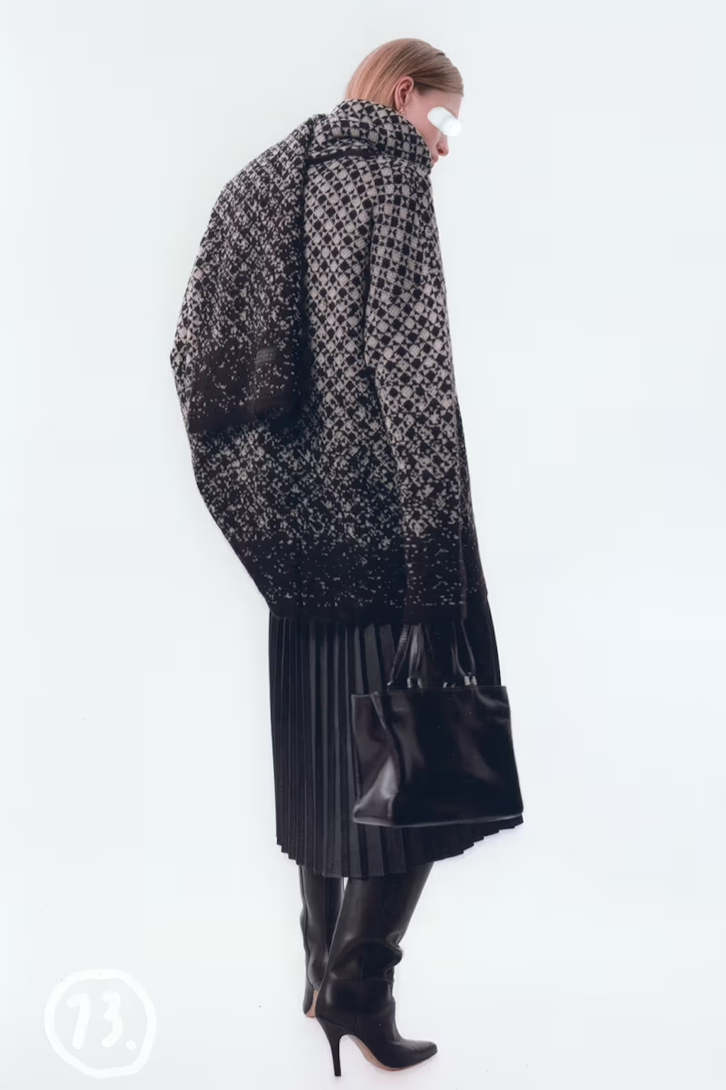 mm6 maison margiela reestructura sus siluetas para la nueva temporada 25gramos 11