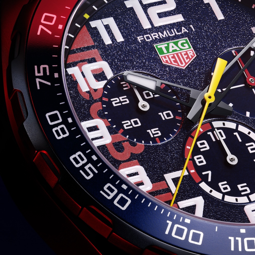 tag heuer celebra 20 anos de oracle red bull racing con un nuevo cronografo de edicion limitada 25gramos 5