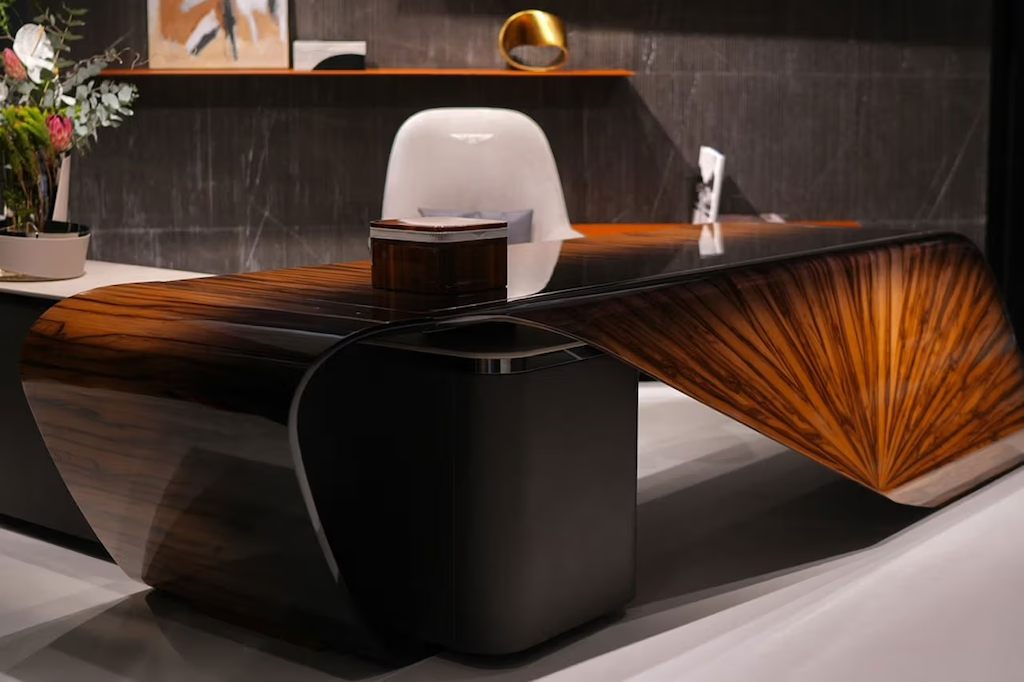 bentley home continua su expansion en oriente medio abriendo dos nuevos showrooms 25gramos 4